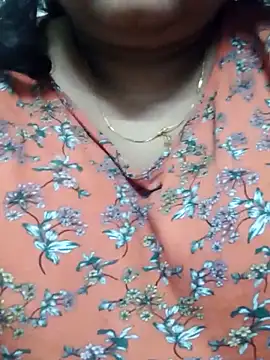 Snapshot of smile_pretty chatting on February 17, 5:58 am smile pretty online show from February 17, 5:58 am