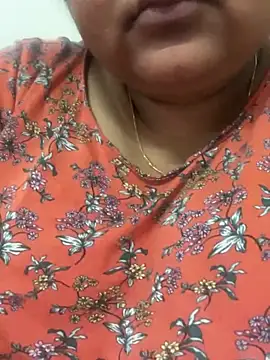 Snapshot of smile_pretty chatting on February 18, 2:27 pm smile pretty online show from February 18, 2:27 pm