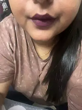 Snapshot of smile_pretty chatting on February 25, 9:13 pm smile pretty online show from February 25, 9:13 pm