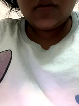 Snapshot of smile_pretty chatting on October 2, 2:35 pm smile pretty online show from October 2, 2:35 pm