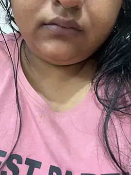 Snapshot of smile_pretty chatting on October 24, 8:05 pm smile pretty online show from October 24, 8:05 pm