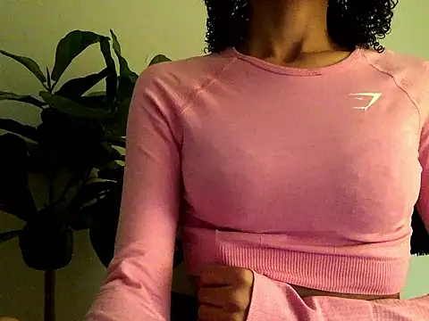 Snapshot of loveofbea chatting on December 2, 9:06 pm loveofbea online show from December 2, 9:06 pm