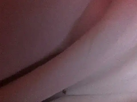 Snapshot of loveofbea chatting on December 3, 10:17 am loveofbea online show from December 3, 10:17 am