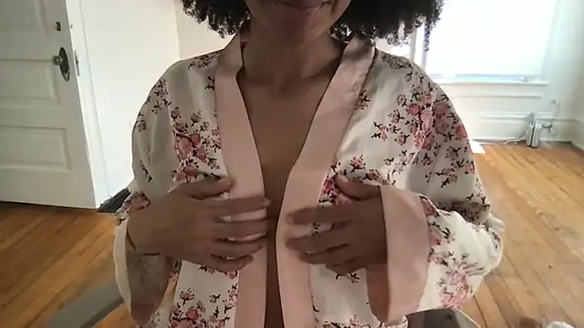 loveofbea online show from February 4, 8:25 pm