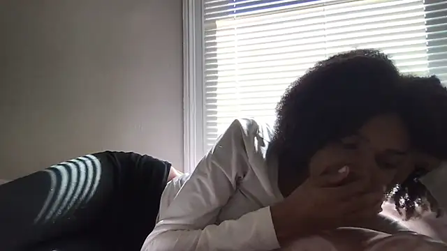 Snapshot of loveofbea chatting on May 22, 4:01 pm loveofbea online show from May 22, 4:01 pm