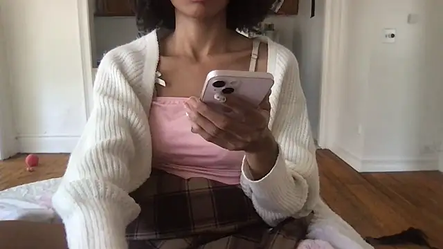 Snapshot of loveofbea chatting on May 28, 6:49 pm loveofbea online show from May 28, 6:49 pm