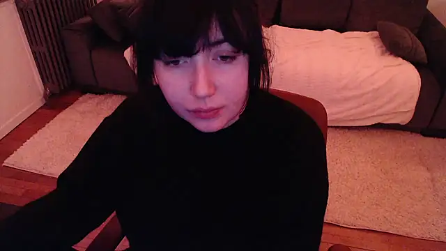 Snapshot of Lynylou chatting on January 27, 2:20 am Lynylou online show from January 27, 2:20 am