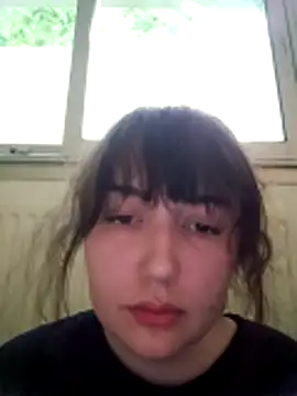 Lynylou online show from May 5, 4:37 pm
