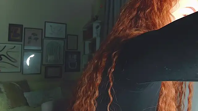 Snapshot of JudyWalkerr chatting on February 12, 7:24 pm JudyWalkerr online show from February 12, 7:24 pm