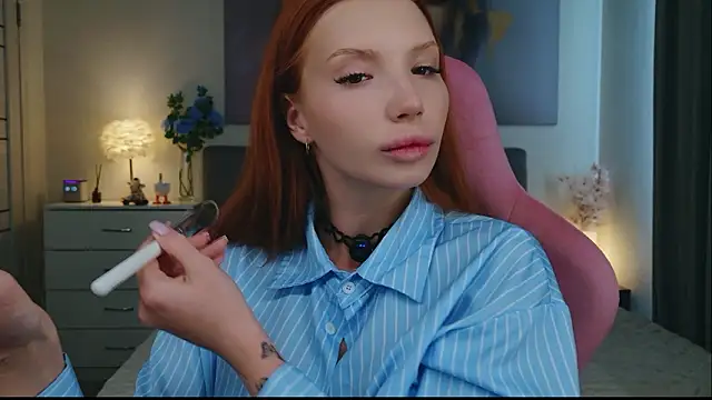 Snapshot of JudyWalkerr chatting on February 28, 5:19 am JudyWalkerr online show from February 28, 5:19 am