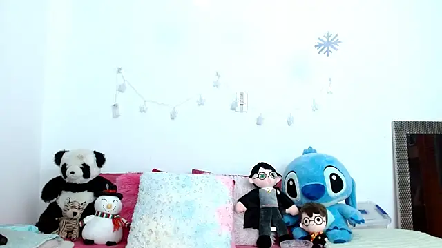 Snapshot of kendallsweet7 chatting on February 16, 4:53 pm kendallsweet7 online show from February 16, 4:53 pm