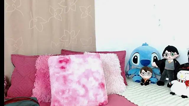 Snapshot of kendallsweet7 chatting on March 2, 4:53 pm kendallsweet7 online show from March 2, 4:53 pm