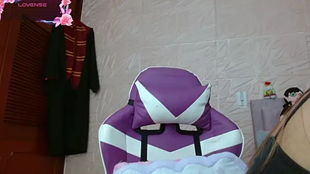 Snapshot of kendallsweet7 chatting on October 25, 7:41 pm kendallsweet7 online show from October 25, 7:41 pm