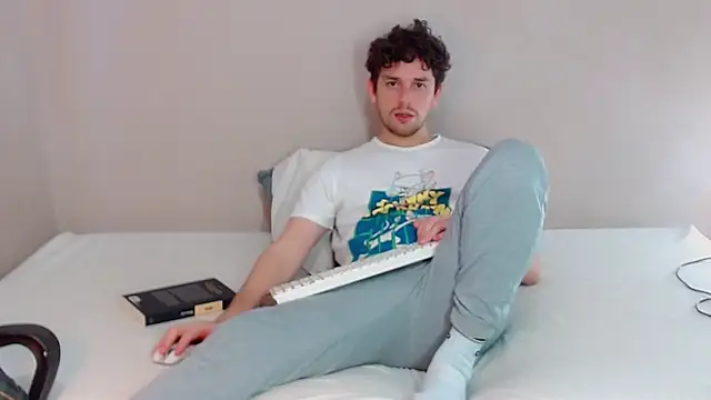 Snapshot of Elio555 chatting on January 23, 9:18 pm Elio555 online show from January 23, 9:18 pm