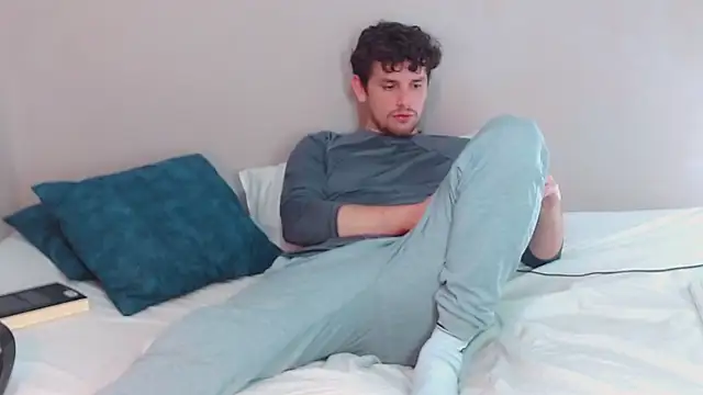 Snapshot of Elio555 chatting on January 26, 2:35 am Elio555 online show from January 26, 2:35 am