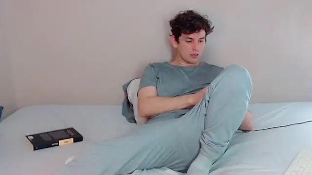 Snapshot of Elio555 chatting on January 29, 10:53 pm Elio555 online show from January 29, 10:53 pm