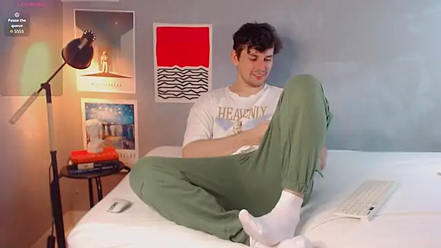 Snapshot of Elio555 chatting on November 7, 11:05 pm Elio555 online show from November 7, 11:05 pm