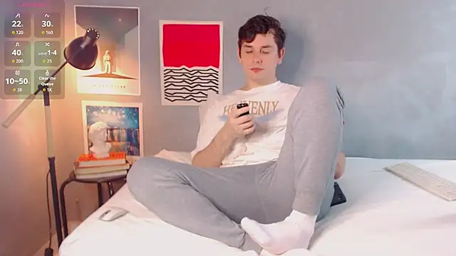 Snapshot of Elio555 chatting on November 14, 6:06 pm Elio555 online show from November 14, 6:06 pm