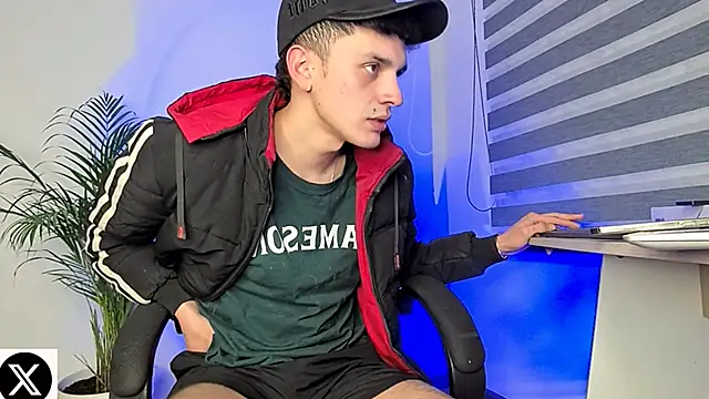 Snapshot of bastia_noooo chatting on October 15, 5:51 am bastia noooo online show from October 15, 5:51 am