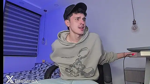 Snapshot of bastia_noooo chatting on December 23, 6:22 am bastia noooo online show from December 23, 6:22 am