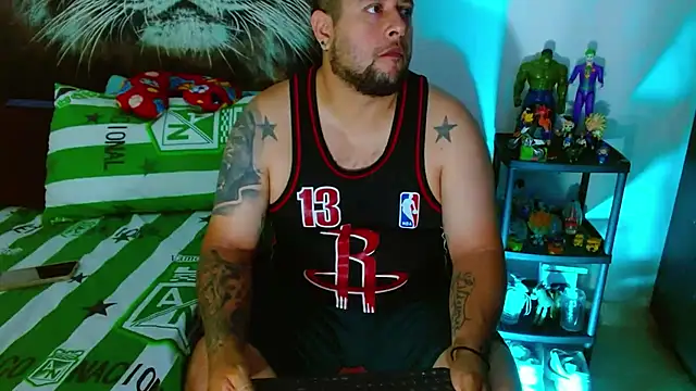 Snapshot of Michaell_Myerss_ chatting on December 20, 12:56 pm Michaell Myerss online show from December 20, 12:56 pm