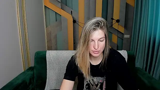 EmilyWalkeri online show from January 15, 8:19 am
