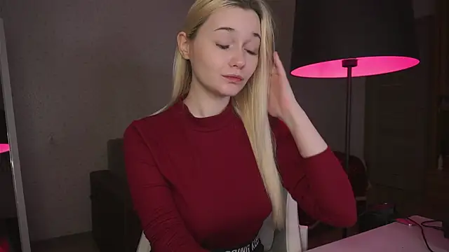 Snapshot of Lisa_003 chatting on January 19, 4:54 am Lisa 003 online show from January 19, 4:54 am