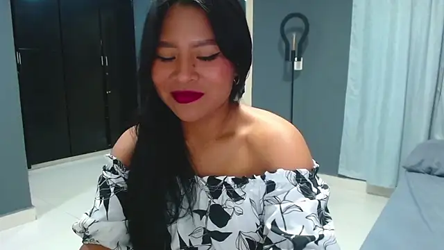 Snapshot of Aria_morgan1 chatting on December 20, 2:16 pm Aria morgan1 online show from December 20, 2:16 pm