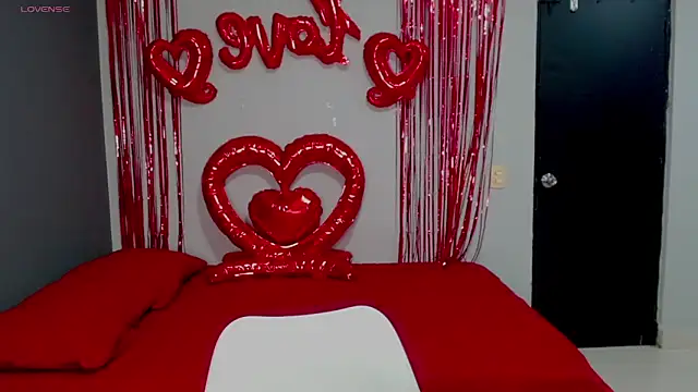 Snapshot of Aria_morgan1 chatting on February 9, 10:11 pm Aria morgan1 online show from February 9, 10:11 pm