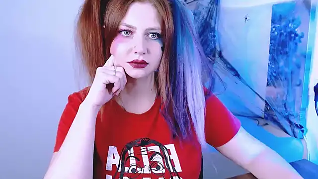 Lizzy Love online show from October 31, 11:55 am