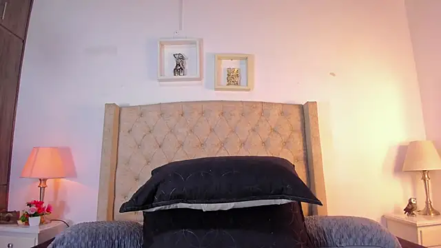 Snapshot of allisson_m chatting on October 28, 12:09 pm allisson m online show from October 28, 12:09 pm