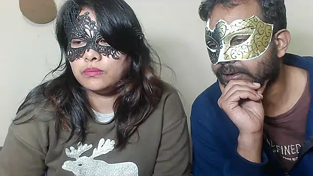 Snapshot of Cutehornycouples chatting on November 7, 6:08 pm Cutehornycouples online show from November 7, 6:08 pm