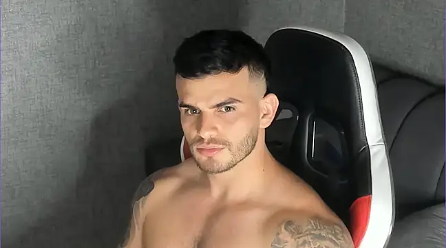 Ricardogo19 online show from March 19, 1:54 am