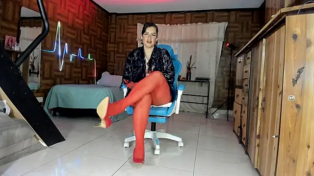 Snapshot of Cristina_Vanegas631 chatting on June 7, 10:46 pm Cristina Vanegas631 online show from June 7, 10:46 pm