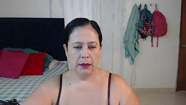 Snapshot of karlaton1977 chatting on November 9, 1:31 pm karlaton1977 online show from November 9, 1:31 pm