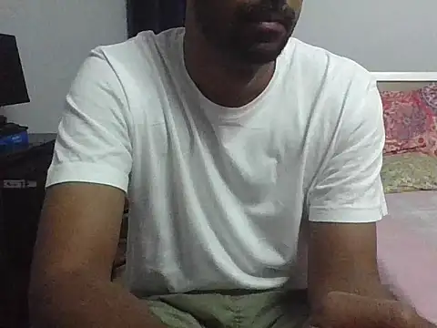 Snapshot of IndianEurope chatting on November 18, 6:56 pm IndianEurope online show from November 18, 6:56 pm