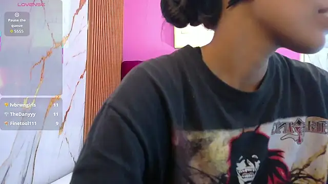 yourcuteneighbourr online show from May 1, 2:49 am