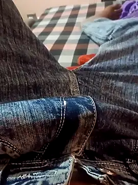 Snapshot of rjxraj chatting on March 9, 8:18 am rjxraj online show from March 9, 8:18 am