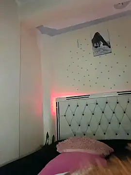 Snapshot of C-yoyo chatting on February 13, 4:22 am C-yoyo online show from February 13, 4:22 am