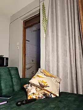 Snapshot of C-yoyo chatting on December 17, 11:27 am C-yoyo online show from December 17, 11:27 am