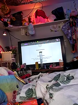 Snapshot of gurlnips chatting on February 2, 8:30 pm gurlnips online show from February 2, 8:30 pm
