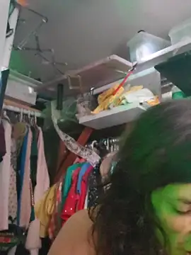 gurlnips online show from January 9, 4:43 pm