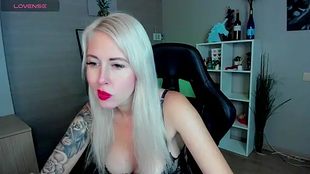 Snapshot of Mermaid_N chatting on September 30, 1:32 am Mermaid N online show from September 30, 1:32 am