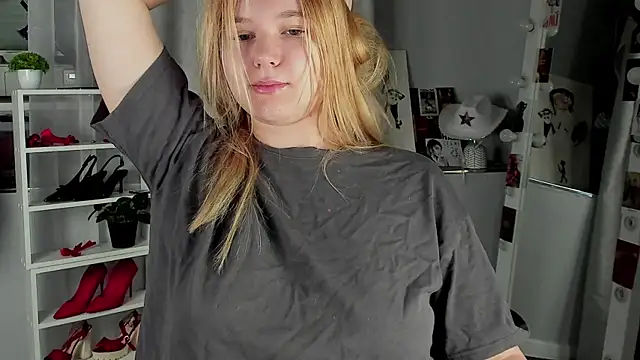 Rebecca Kelly online show from November 15, 2:09 am