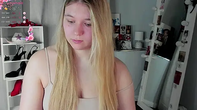 Rebecca Kelly online show from March 11, 2:28 am