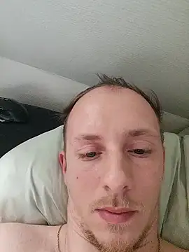 Snapshot of Qmaster69 chatting on March 13, 3:17 pm Qmaster69 online show from March 13, 3:17 pm