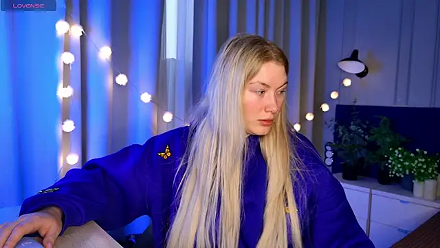 Liv Fay online show from February 12, 1:37 pm