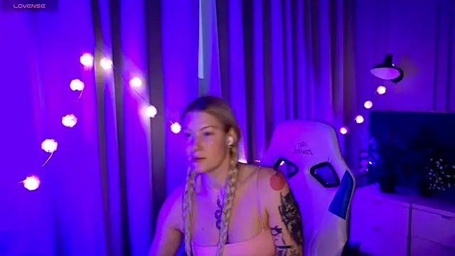 Liv Fay online show from February 13, 2:42 pm