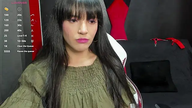 Snapshot of sailor_moon07 chatting on January 12, 2:35 am sailor moon07 online show from January 12, 2:35 am