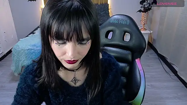 Snapshot of sailor_moon07 chatting on October 8, 5:05 am sailor moon07 online show from October 8, 5:05 am